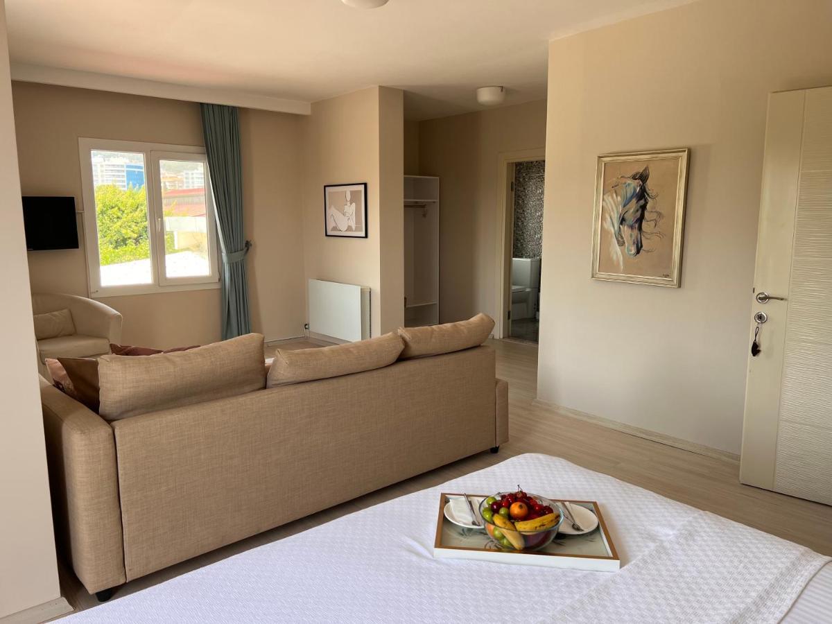 B. Equine Range Hotel Narlidere Exterior foto